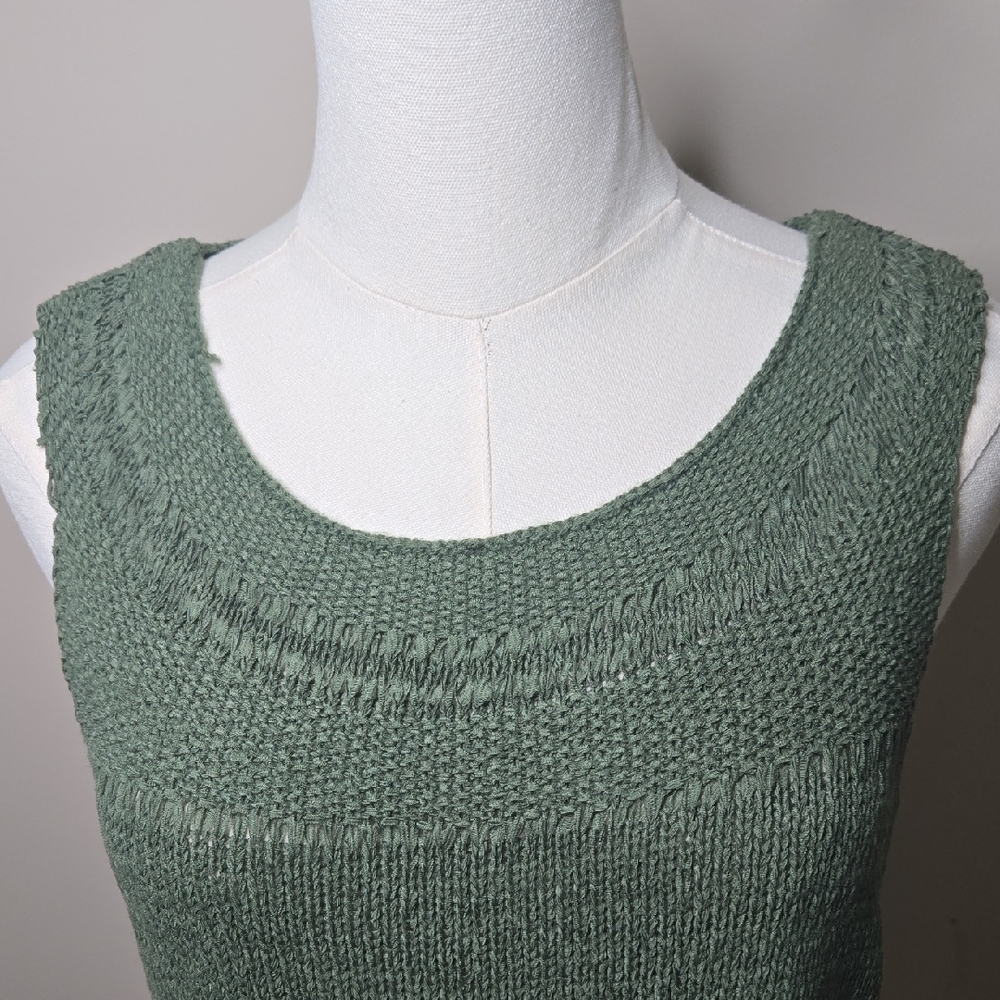 New Directions Green Knit Tank Top Layering Piece Minimalist Elevated Casual - Picture 3 of 6
